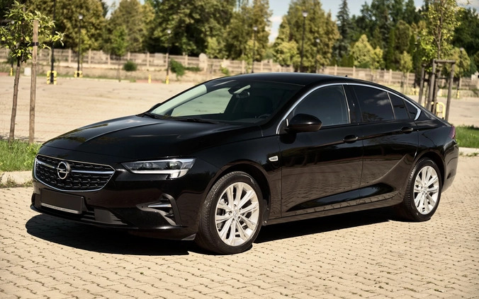 Opel Insignia cena 82900 przebieg: 120000, rok produkcji 2020 z Płock małe 742